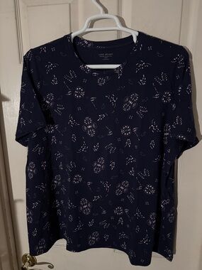 Lane Bryant 22/24 Navy Graphic Print Perfect Sleeve Tee with Pink Accents